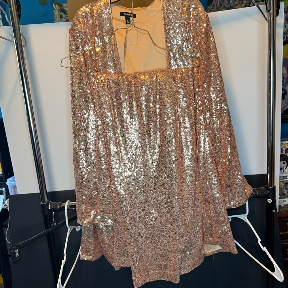 Torrid size 4 (26) Rose Gold Blazer and size 3 Tall (22-24) Pant Sequins Outfit - Picture 9 of 14